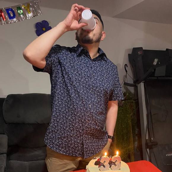 Meet your Posher, Alex - Picture 1 of 1